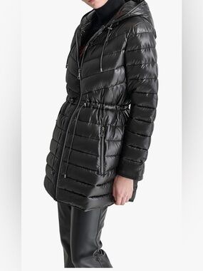 Black Quilted Hooded Puffer Coat - Women small